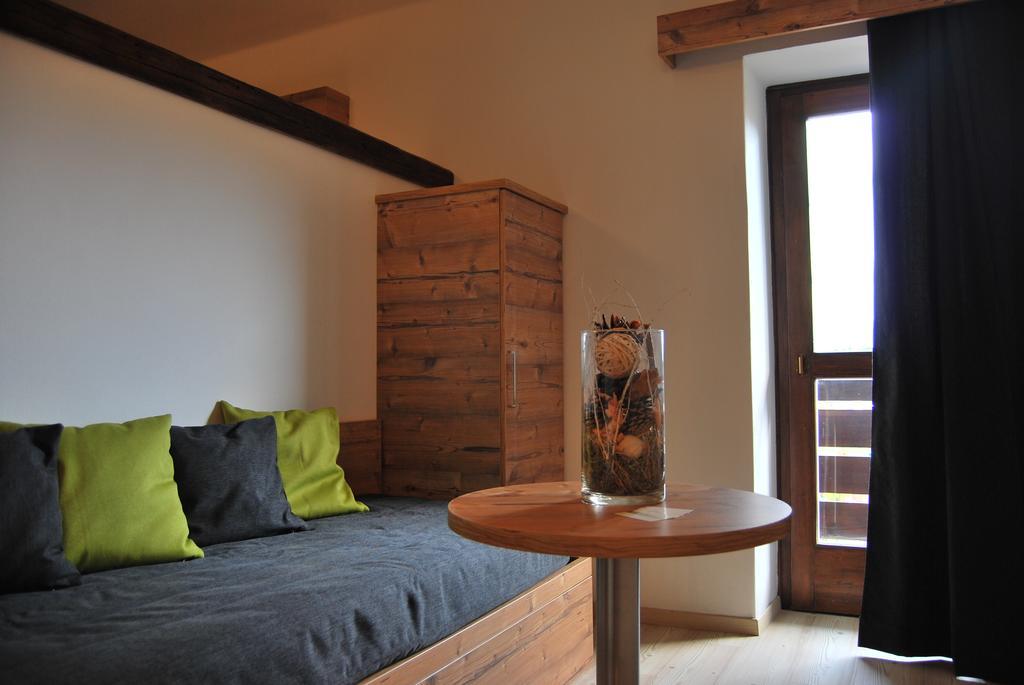Hotel Alla Rocca Varena Oda fotoğraf
