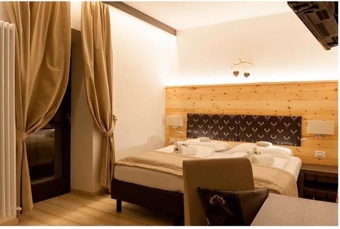Hotel Alla Rocca Varena Dış mekan fotoğraf